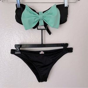Dippin' Daisy's Contrast Bow Bandeau Bikini Set - Size S
